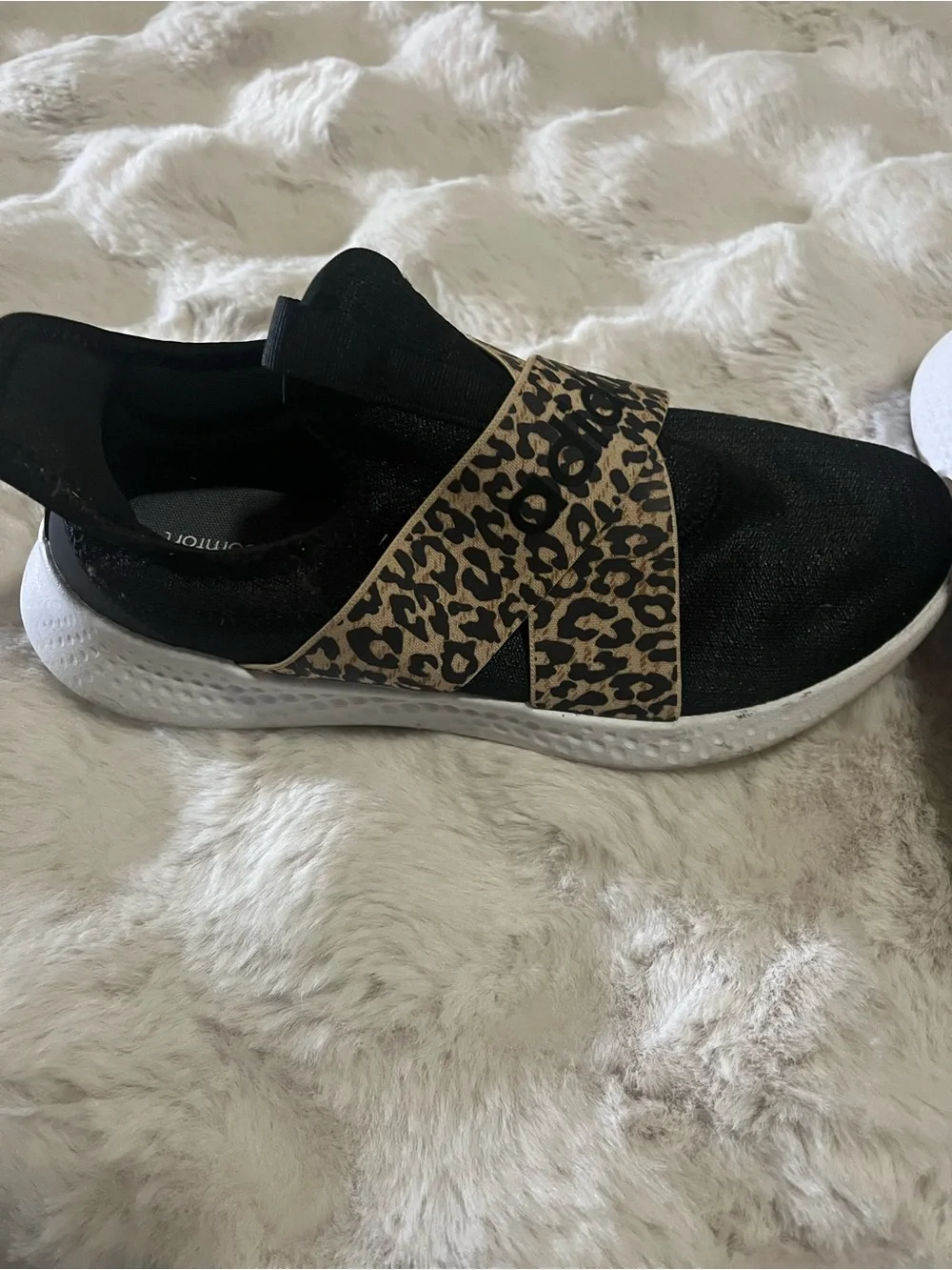 Adidas Slip-On Women’s Sneakers Leopard, Size 8.